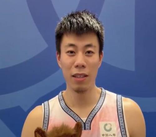 洛桑体育与,尼科西亚团,结激战正酣,B体育官网,B,Sports,足球直播,篮球赛事,体育高清,NBA直播